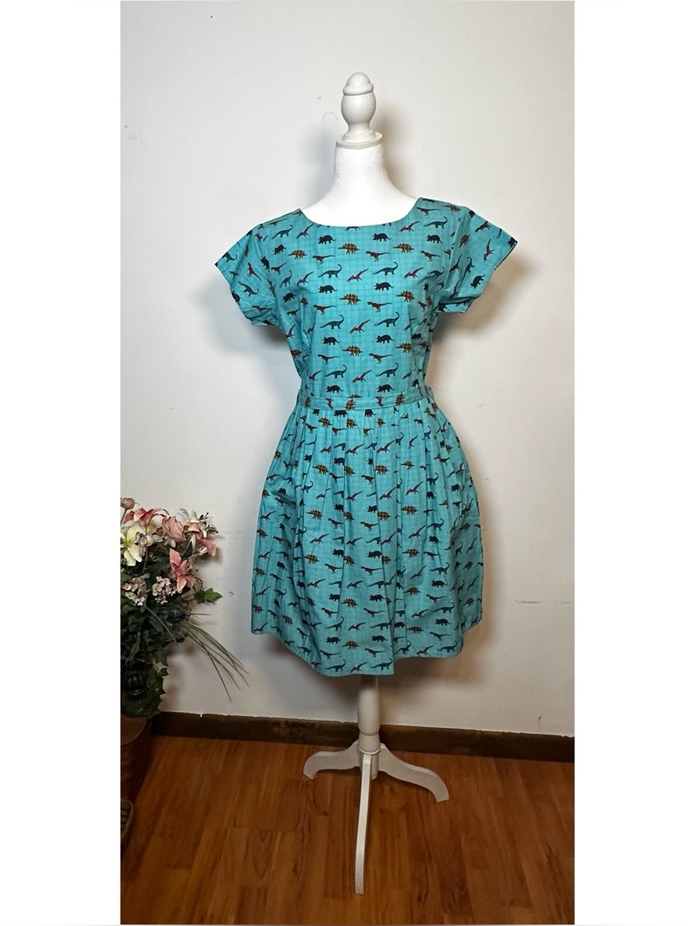 Run & Fly Cotton Dinosaur Print Women’s Dress NWT